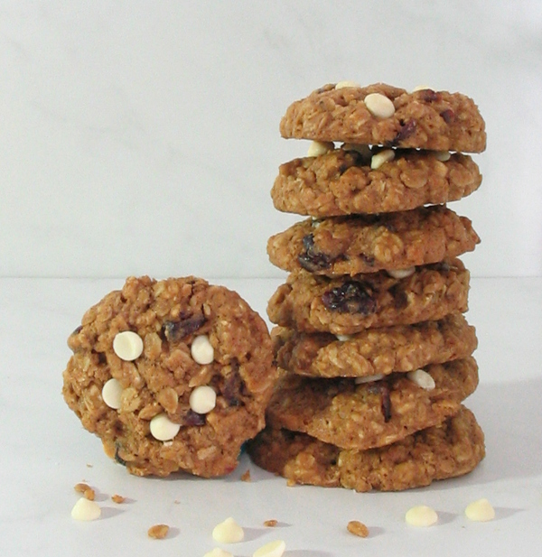 Cranberry & White Chocolate Oatmeal Cookies - Soft baked cookies, no mixer required!