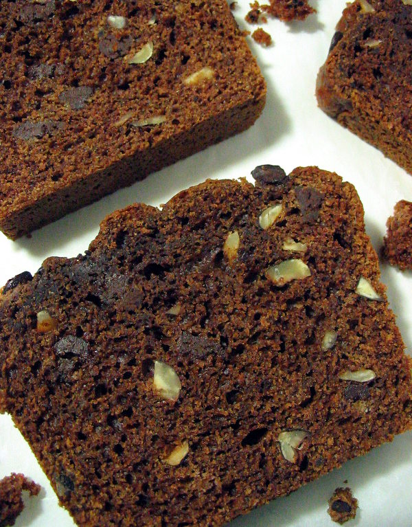 Hazelnut chocolate chip quick bread - packed with chocolate chips and hazelnut chunks in every bite - yum!