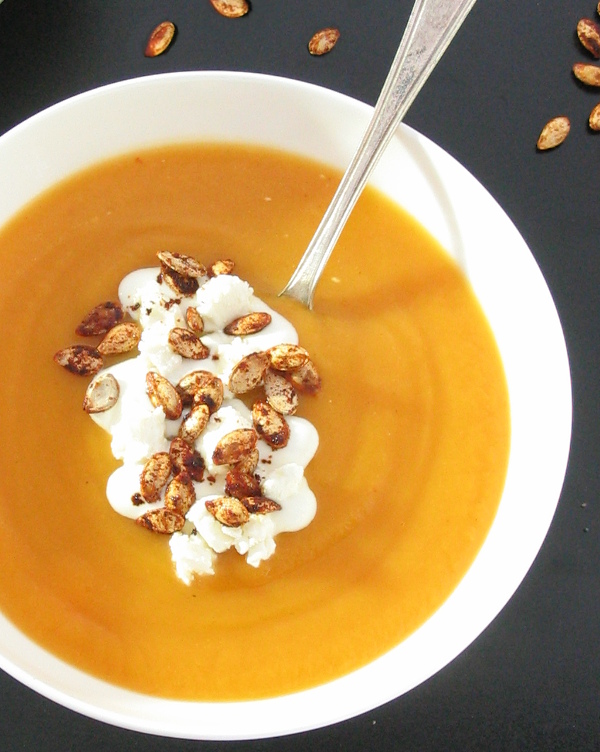 Honey Roasted Apple and Butternut Squash Soup - A creamy and comforting soup with a warming kick!