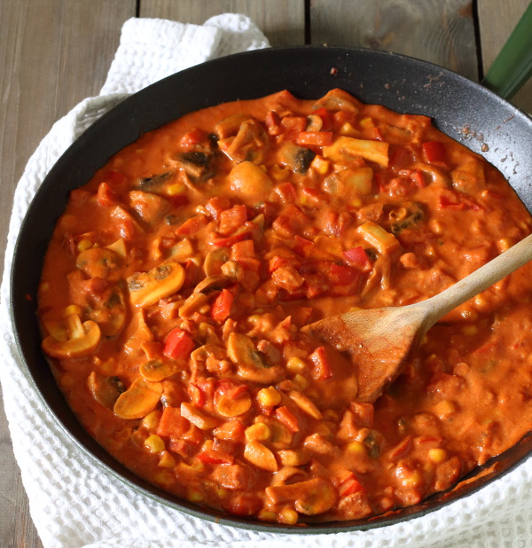 Spicy Chorizo and Red Pepper Pasta Recipe - Creamy, cheesy and packed full of veggies, this pasta dish is warming, comforting and oh so tasty!